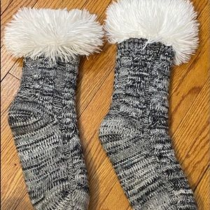 NWOT Chenille Lined Slipper Sock (7-9) Non Skid